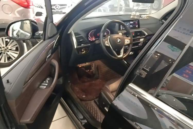 Used BMW X3 2020 xDrive28i Luxury Package Driver Seat