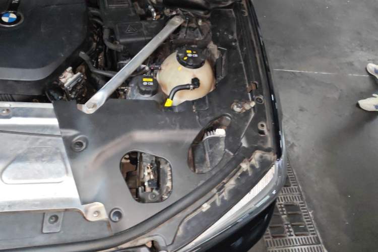 Used BMW X3 2020 xDrive25i M Sport Package Engine Bay Left