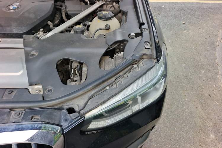 Used BMW X3 2020 xDrive25i Luxury Package Engine Bay Left