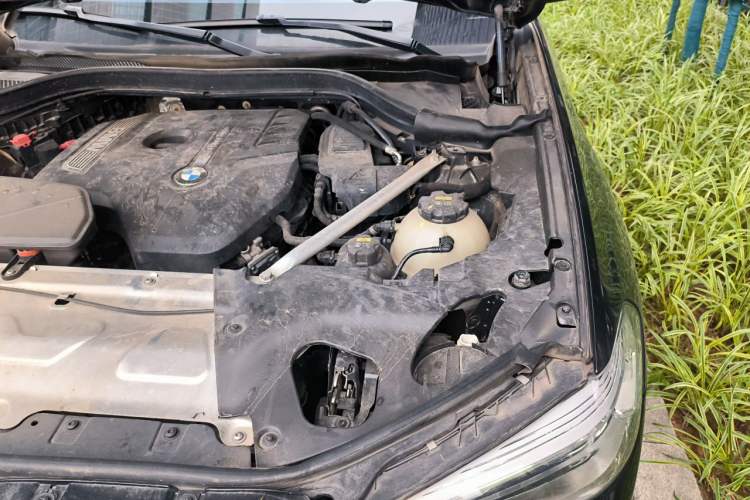 Used BMW X3 2020 xDrive25i Luxury Package Engine Bay Left