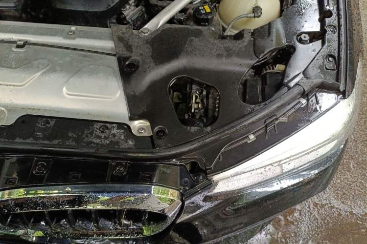 Used BMW X3 2020 xDrive28i M Sport Package Engine Bay Left