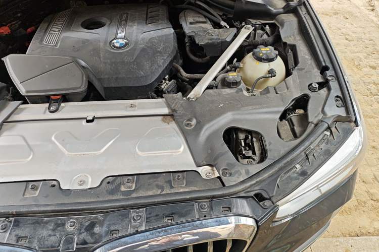Used BMW X3 2020 xDrive28i Luxury Package Engine Bay Left