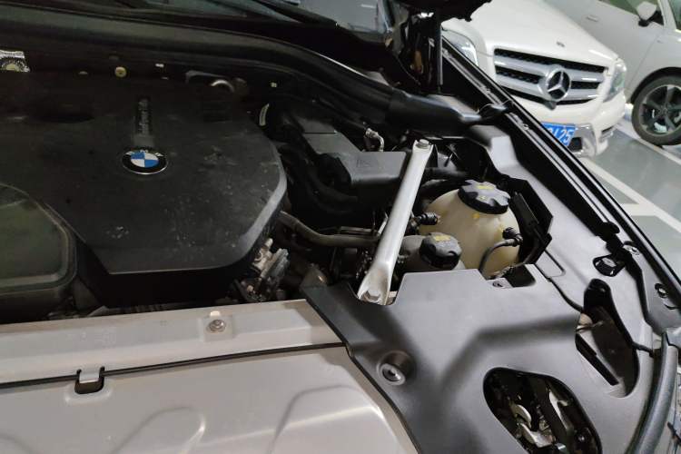 Used BMW X3 2020 xDrive25i M Sport Package Engine Bay Left
