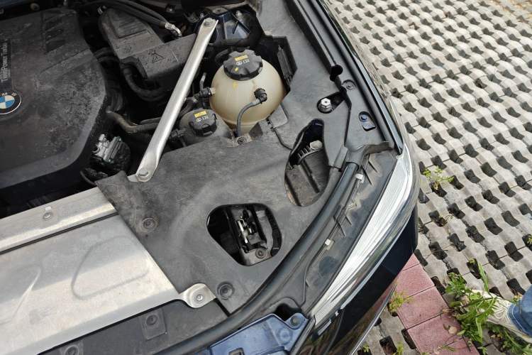 Used BMW X3 2020 xDrive28i Luxury Package Engine Bay Left