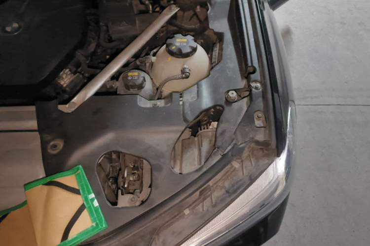 Used BMW X3 2020 xDrive28i Luxury Package Engine Bay Left