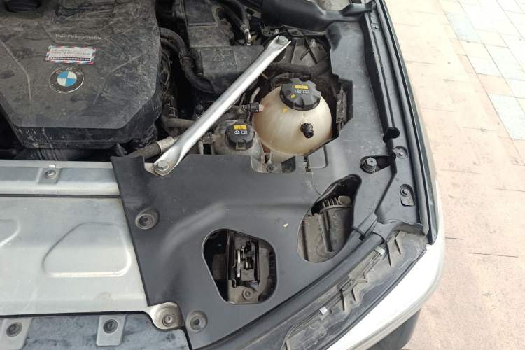 Used BMW X3 2020 xDrive28i Luxury Package Engine Bay Left