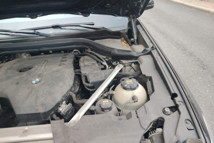 Used BMW X3 2020 xDrive25i Luxury Package Engine Bay Left