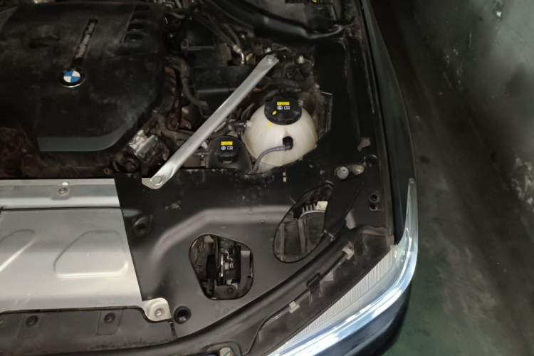 Used BMW X3 2020 xDrive25i M Sport Package Engine Bay Left