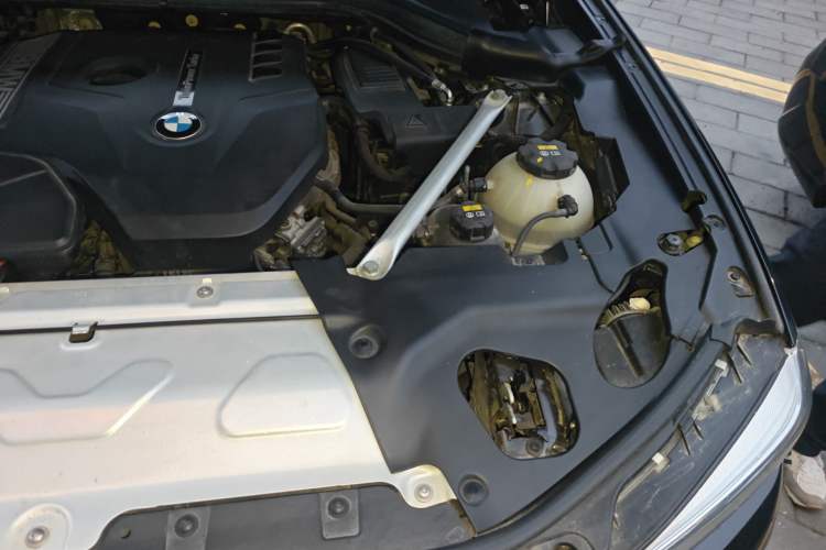 Used BMW X3 2020 xDrive25i M Sport Package Engine Bay Left