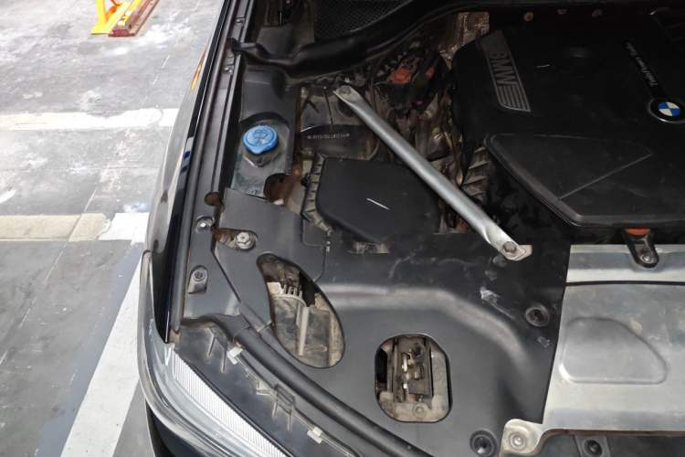 Used BMW X3 2020 xDrive25i M Sport Package Engine Bay Right
