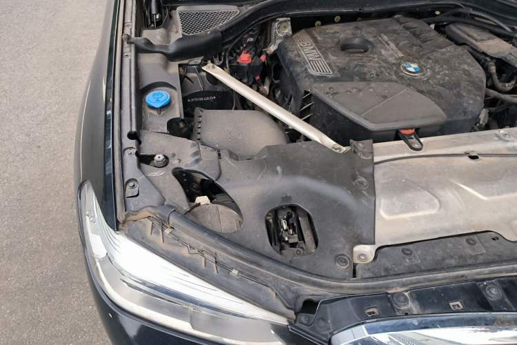 Used BMW X3 2020 xDrive25i Luxury Package Engine Bay Right