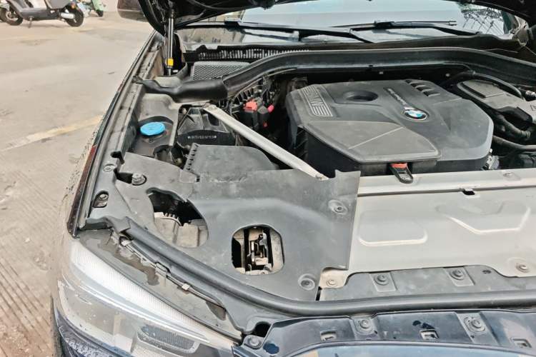 Used BMW X3 2020 xDrive25i M Sport Package Engine Bay Right