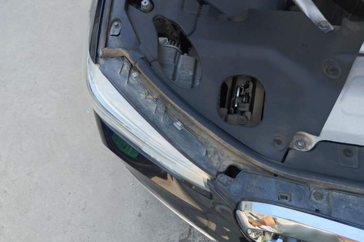 Used BMW X3 2020 xDrive25i Luxury Package Engine Bay Right