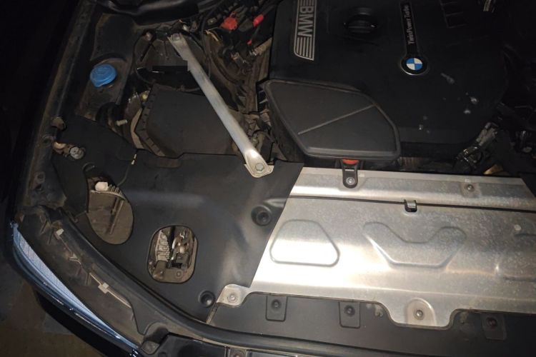 Used BMW X3 2020 xDrive28i Luxury Package Engine Bay Right