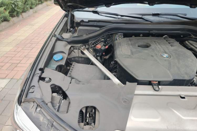 Used BMW X3 2020 xDrive25i Luxury Package Engine Bay Right