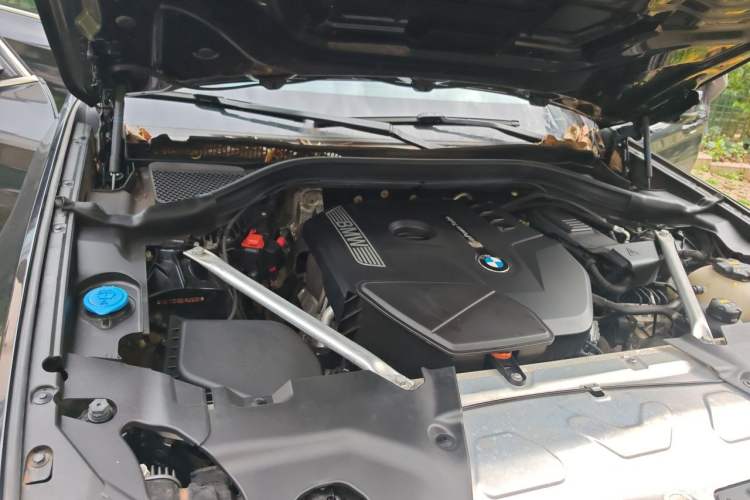 Used BMW X3 2020 xDrive28i Luxury Package Engine Bay Right