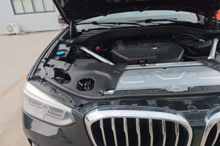 Used BMW X3 2020 xDrive25i Luxury Package Engine Bay Right