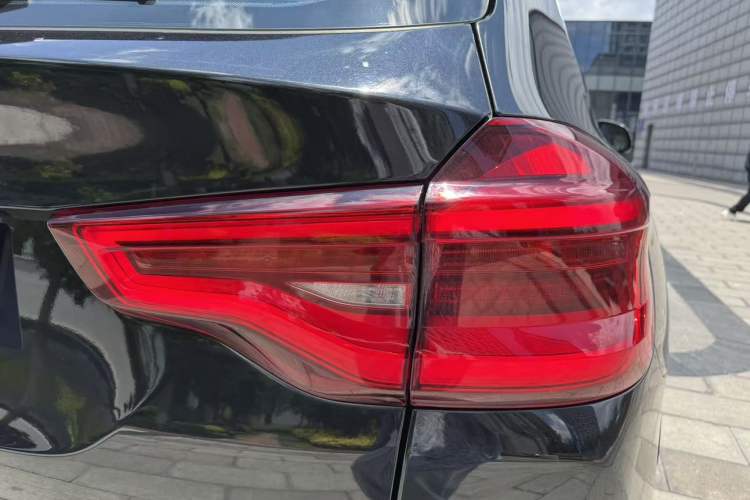 Used BMW X3 2020 xDrive25i M Sport Package Exterior 11