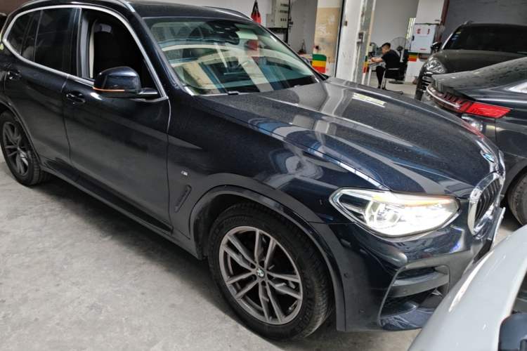 Used BMW X3 2020 xDrive25i M Sport Package Front Right 45 Deg
