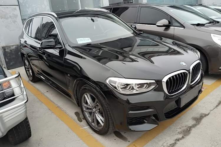 Used BMW X3 2020 xDrive25i M Sport Package Front Right 45 Deg