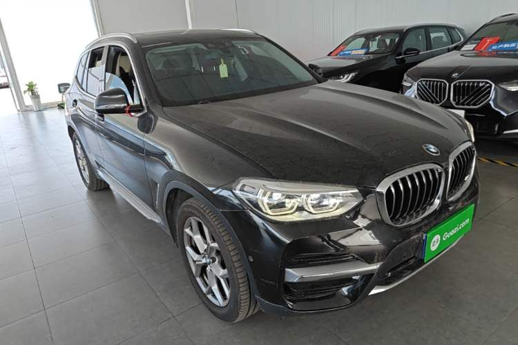 Used BMW X3 2020 xDrive28i Luxury Package Front Right 45 Deg
