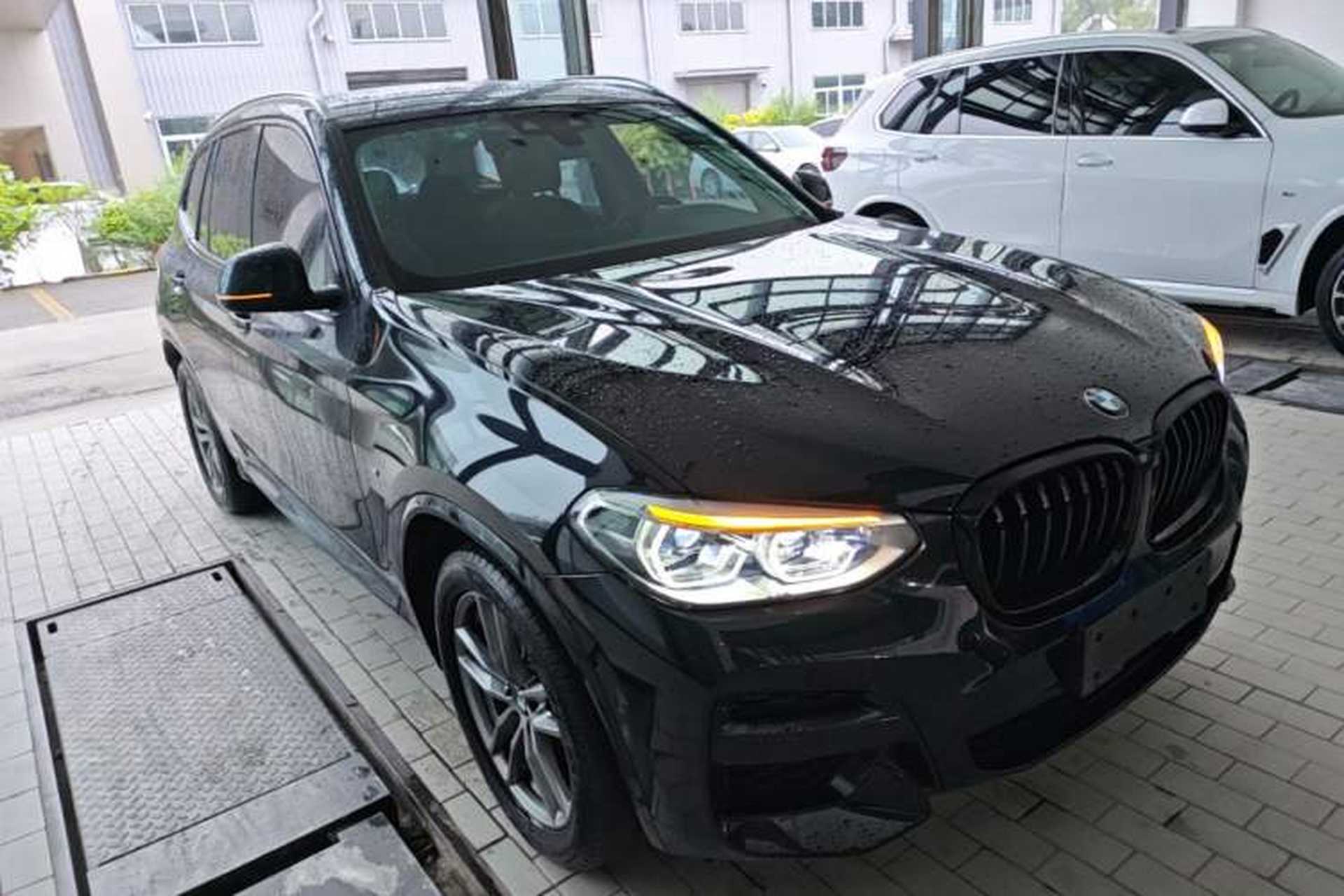Used BMW X3 2020 xDrive25i M Sport Package Front Right 45 Deg