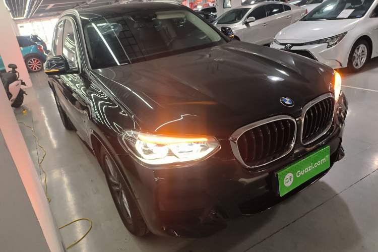 Used BMW X3 2020 xDrive25i M Sport Package Front Right 45 Deg