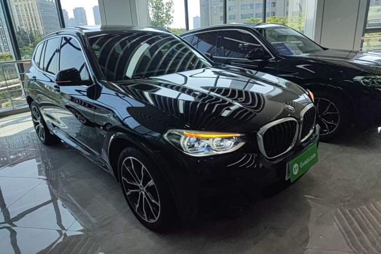 Used BMW X3 2020 xDrive30i Luxury Model with M Sport Package Front Right 45 Deg