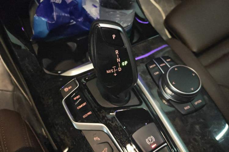 Used BMW X3 2020 xDrive30i Luxury Model with M Sport Package Gear Lever