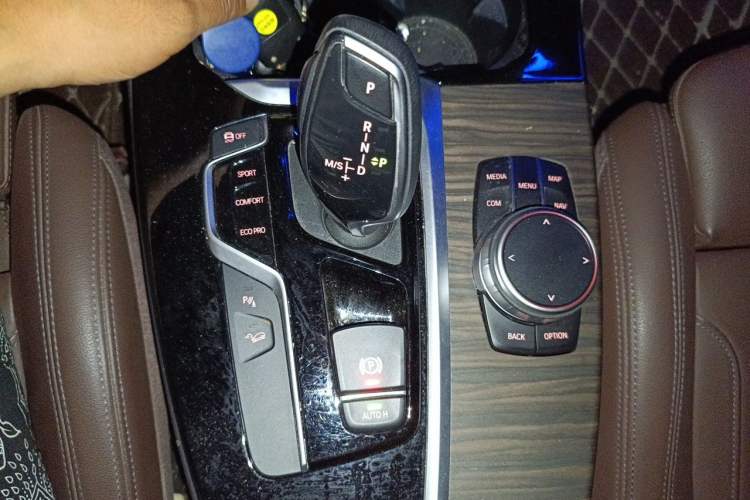 Used BMW X3 2020 xDrive28i Luxury Package Gear Lever