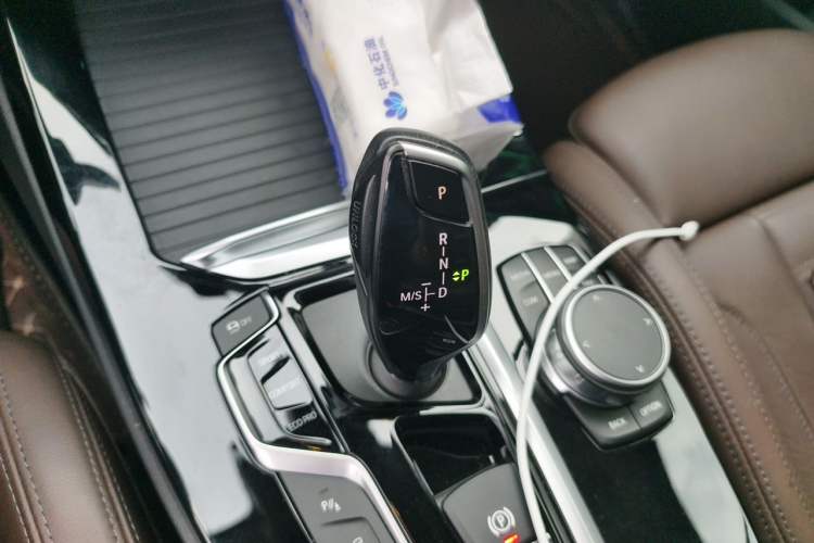 Used BMW X3 2020 xDrive30i Luxury Model with M Sport Package Gear Lever