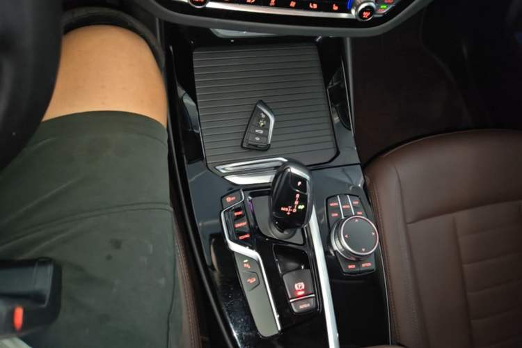 Used BMW X3 2020 xDrive25i Luxury Package Gear Lever