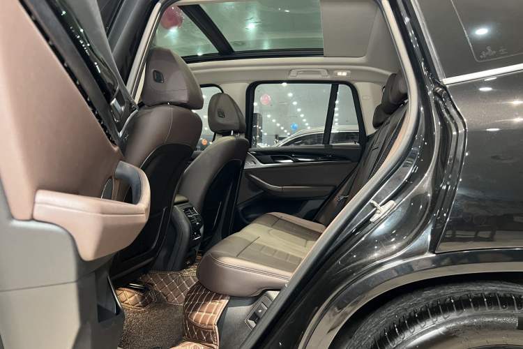 Used BMW X3 2020 xDrive25i M Sport Package Interior 3