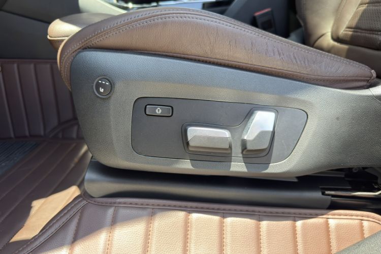 Used BMW X3 2020 xDrive28i M Sport Package Interior 4