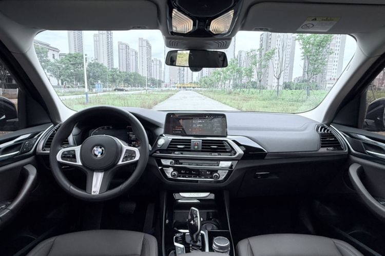 Used BMW X3 2020 xDrive25i M Sport Package Interior 5