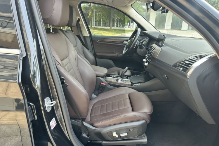 Used BMW X3 2020 xDrive28i M Sport Package Interior 5
