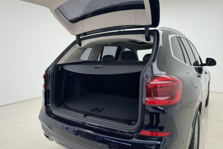 Used BMW X3 2020 xDrive25i M Sport Package Interior 5