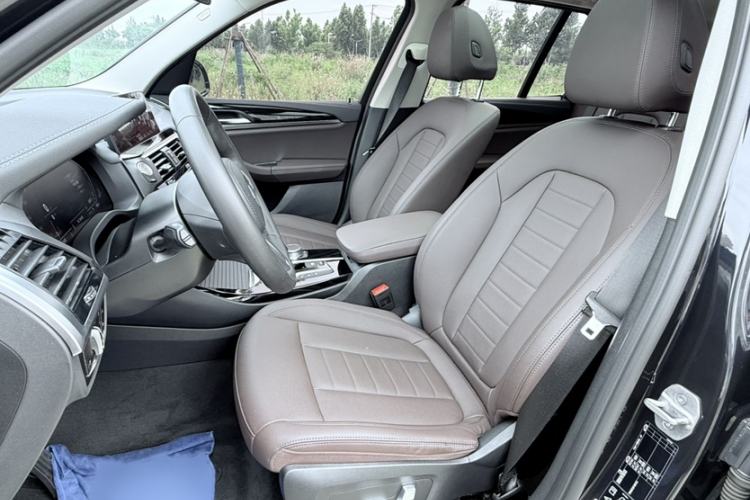 Used BMW X3 2020 xDrive25i M Sport Package Interior 6