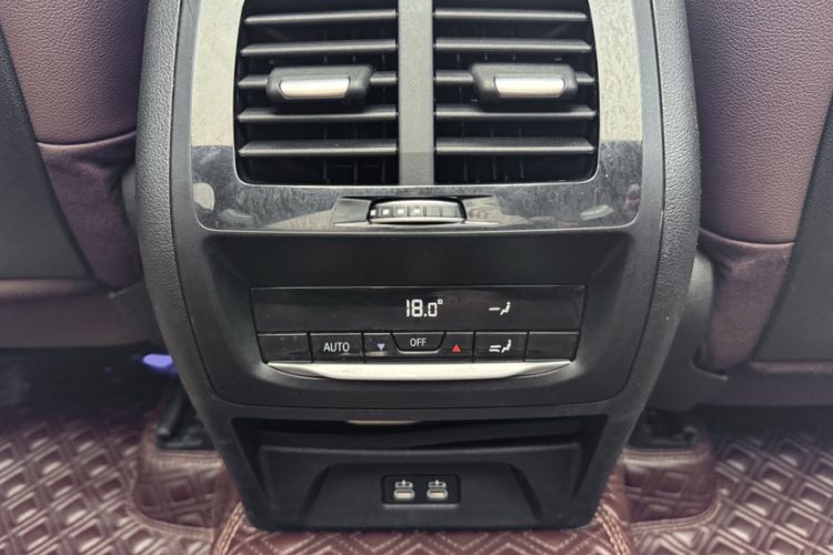 Used BMW X3 2020 xDrive25i M Sport Package Interior 6