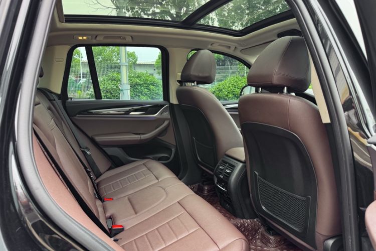 Used BMW X3 2020 xDrive25i M Sport Package Interior 8