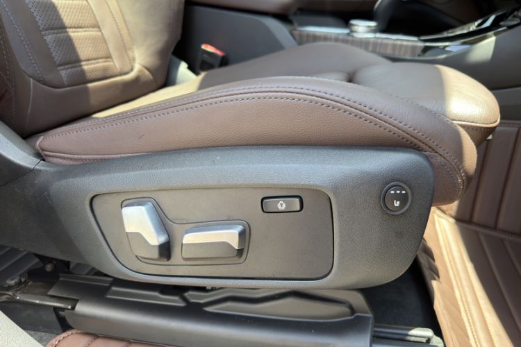 Used BMW X3 2020 xDrive28i M Sport Package Interior 9
