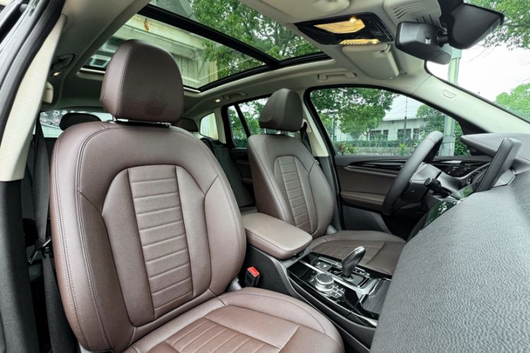 Used BMW X3 2020 xDrive25i M Sport Package Interior 9