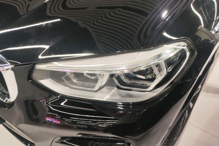 Used BMW X3 2020 xDrive30i Luxury Model with M Sport Package Left Front Headlight