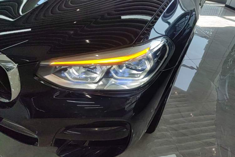 Used BMW X3 2020 xDrive30i Luxury Model with M Sport Package Left Front Headlight