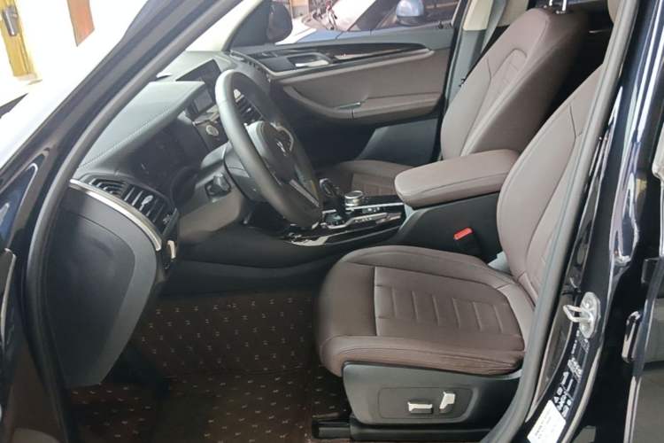 Used BMW X3 2020 xDrive25i M Sport Package Left Front Seat