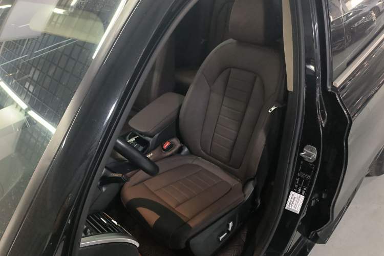 Used BMW X3 2020 xDrive25i M Sport Package Left Front Seat