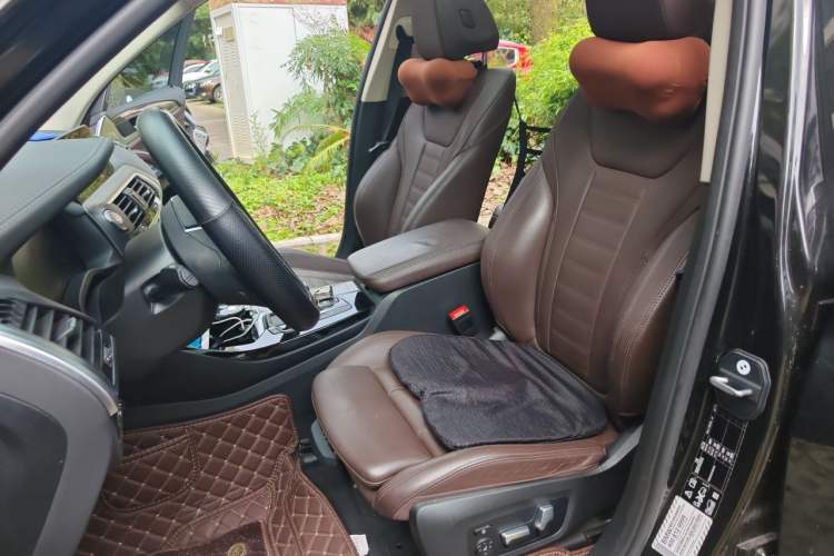 Used BMW X3 2020 xDrive28i Luxury Package Left Front Seat