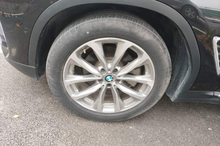 Used BMW X3 2020 xDrive25i Luxury Package Left Front Wheel Hub
