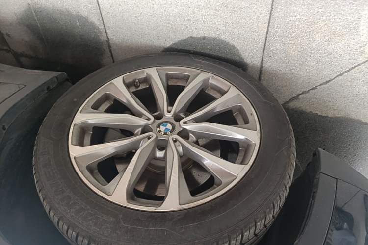 Used BMW X3 2020 xDrive25i Luxury Package Left Front Wheel Hub