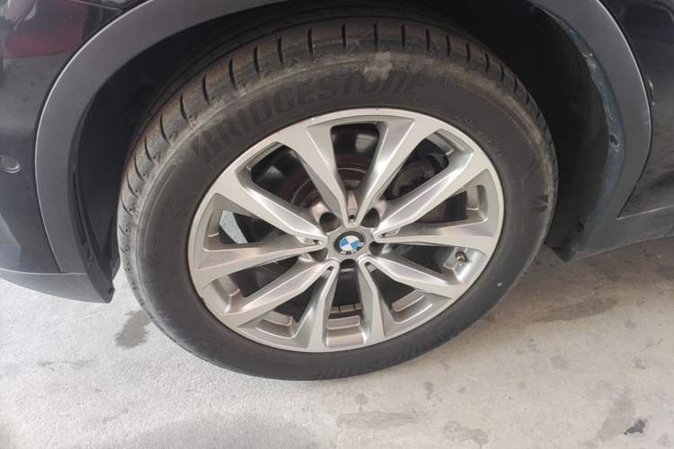 Used BMW X3 2020 xDrive25i Luxury Package Left Front Wheel Hub